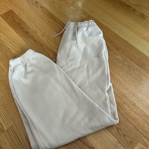 Alo yoga joggers